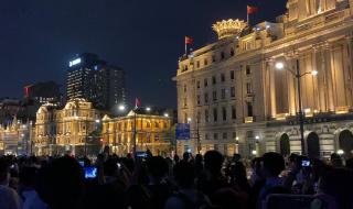 外滩灯光秀几点开始